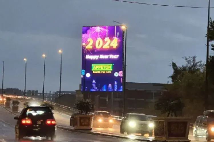 1 Sided Vertical LED Screen Billboard